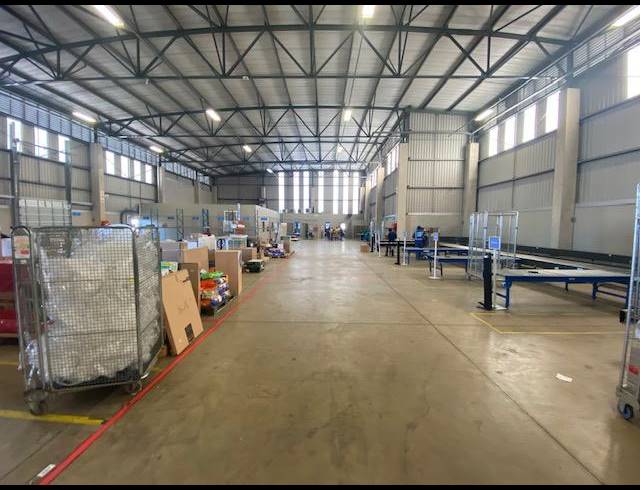 2,358M² WAREHOUSE TO LET IN GLEN ANIL